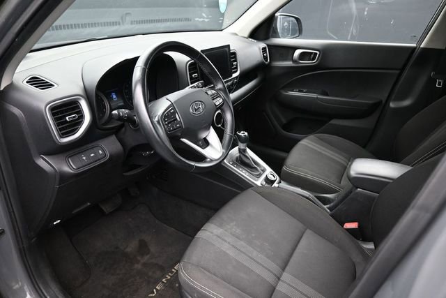 Used 2020 Hyundai Venue SEL w/ Convenience + Premium Package FWD image 9