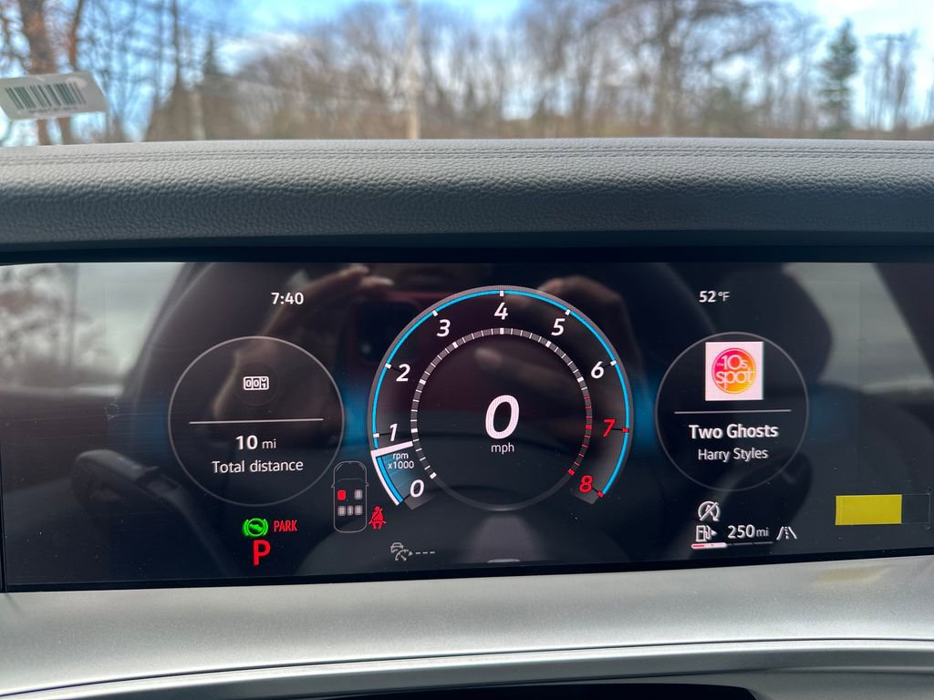 New 2026 Volkswagen Tiguan SE R-Line AWD/4WD image 8