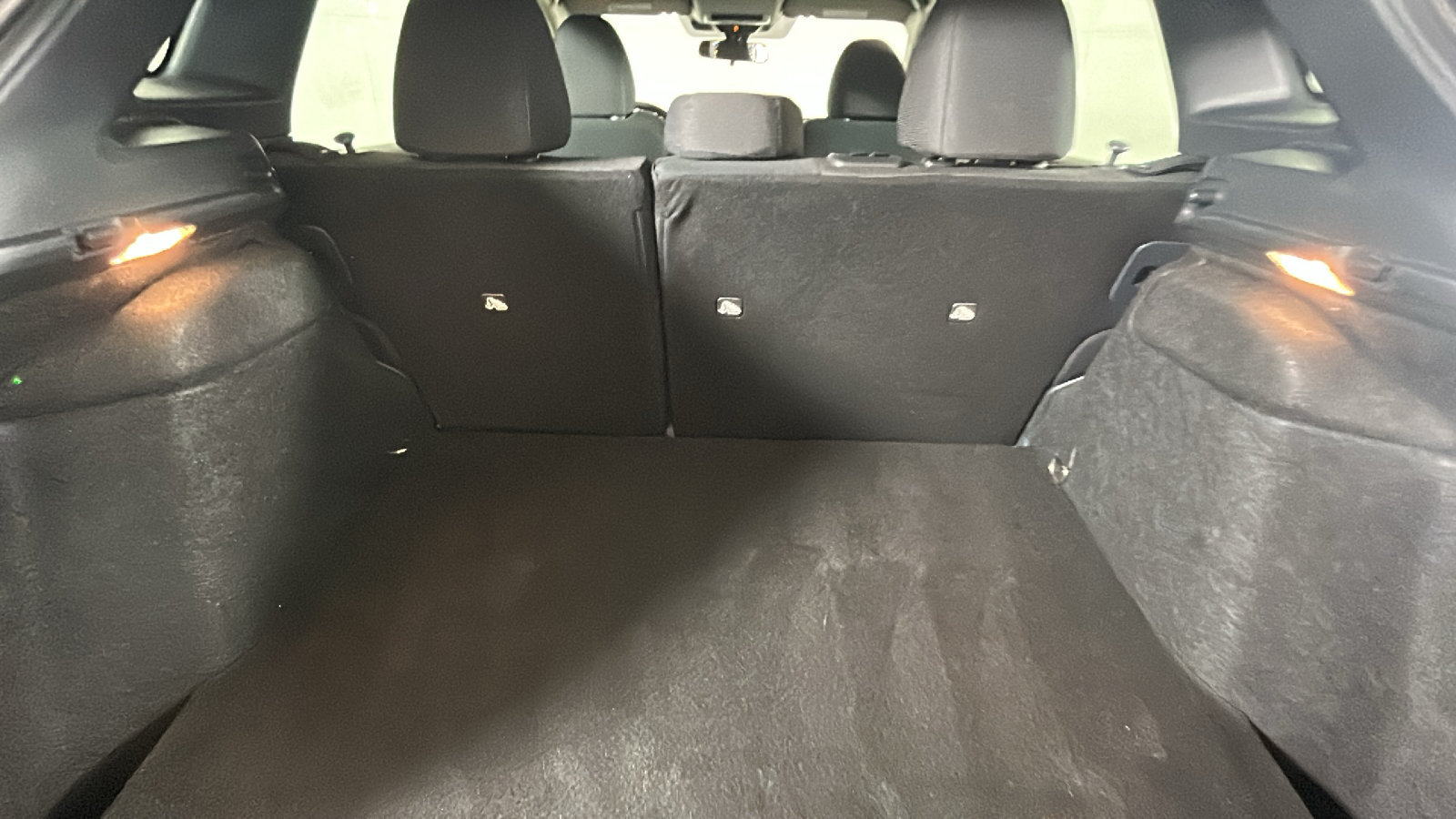 Used 2025 Nissan Kicks S AWD/4WD image 34