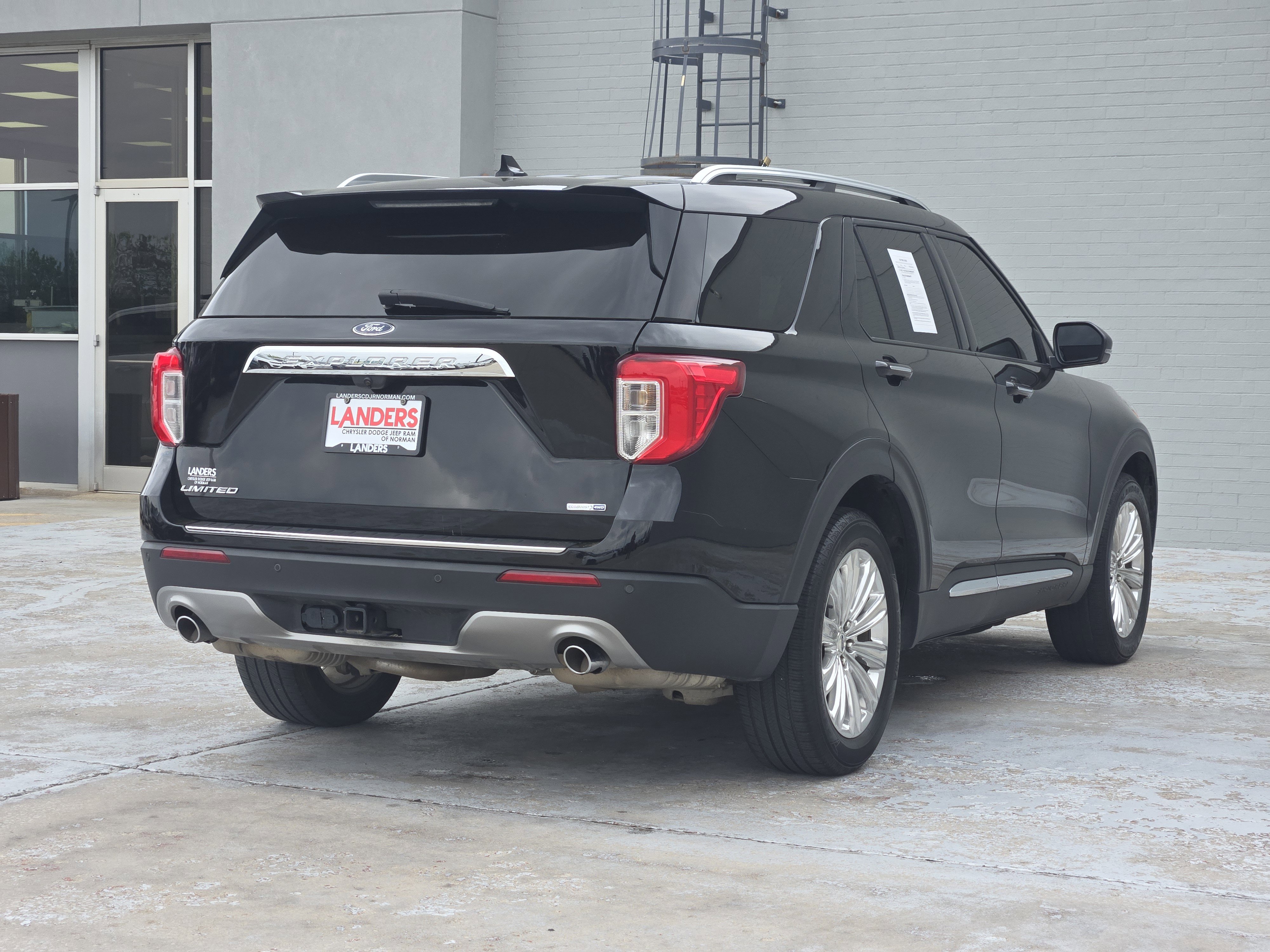 Used 2020 Ford Explorer Limited w/ Class III Trailer Tow Package image 8