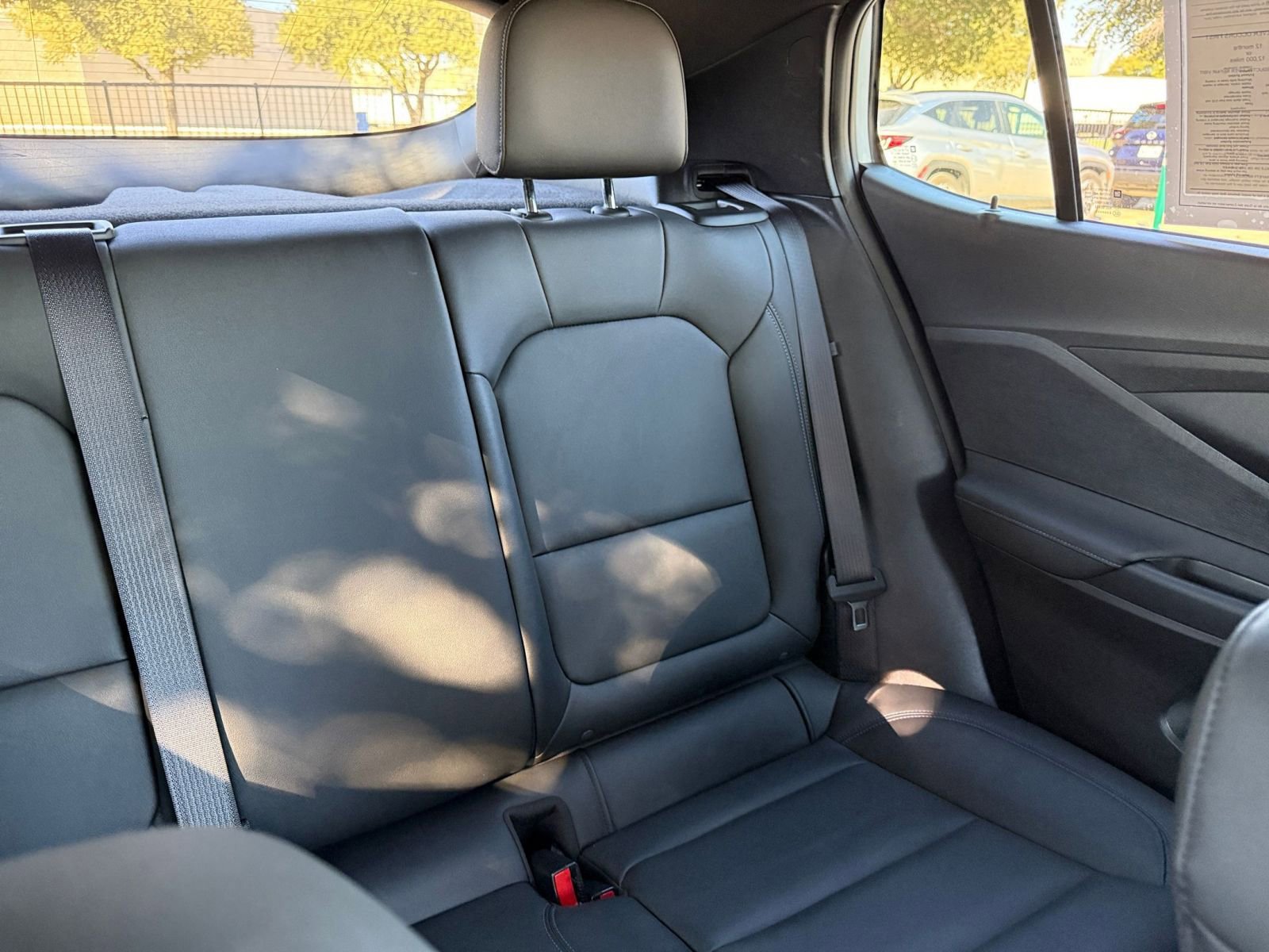 Used 2025 Buick Envista Sport Touring image 37