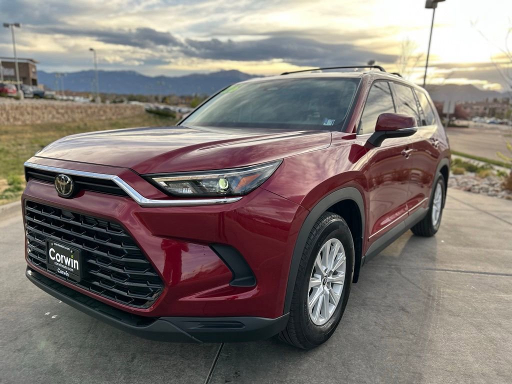 Used 2026 Toyota Grand Highlander XLE image 3