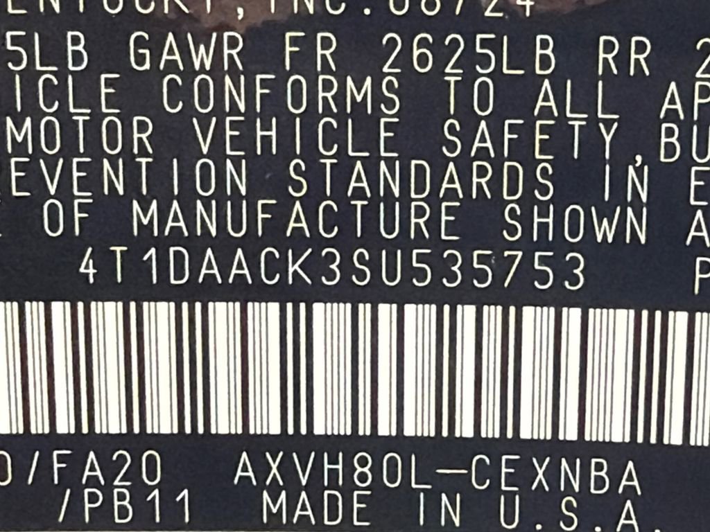 Used 2025 Toyota Camry LE image 31