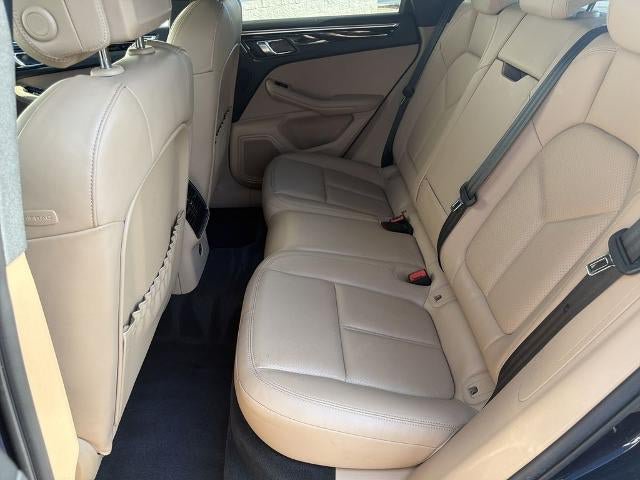 Used 2023 Porsche Macan AWD/4WD image 21