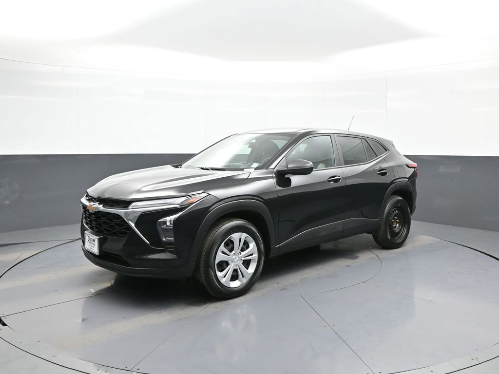 Used 2024 Chevrolet Trax LS w/ Driver Confidence Package image 10