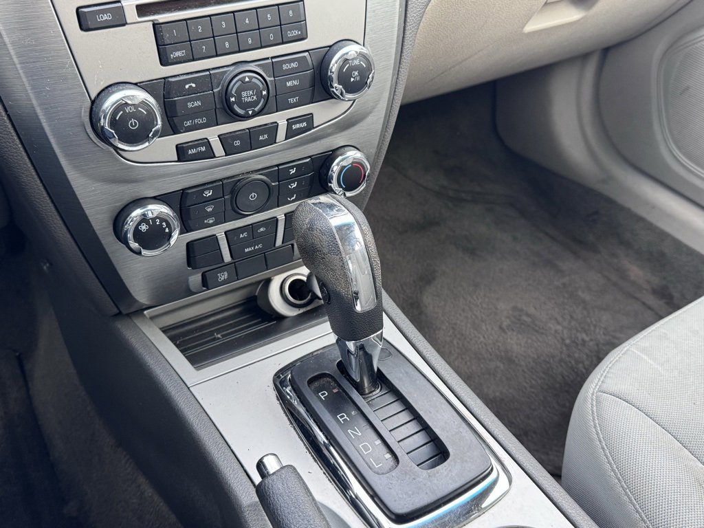 Used 2012 Ford Fusion SE image 16