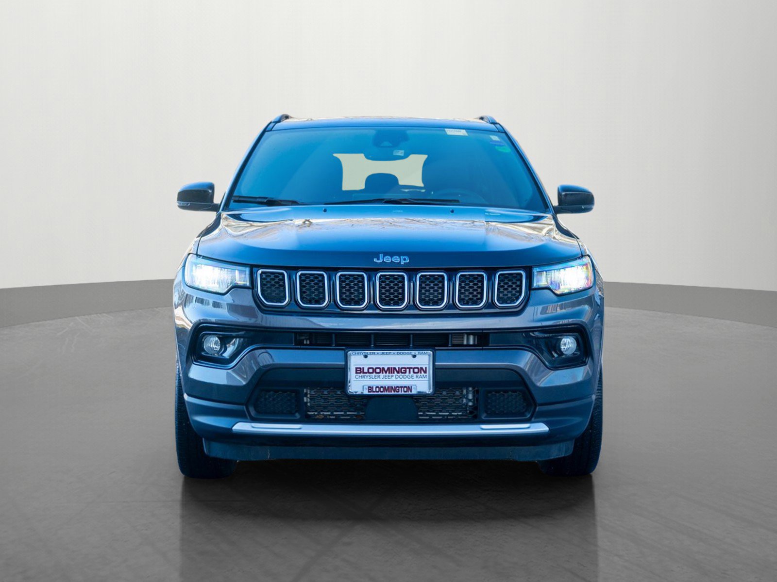 Used 2023 Jeep Compass Limited AWD/4WD image 2