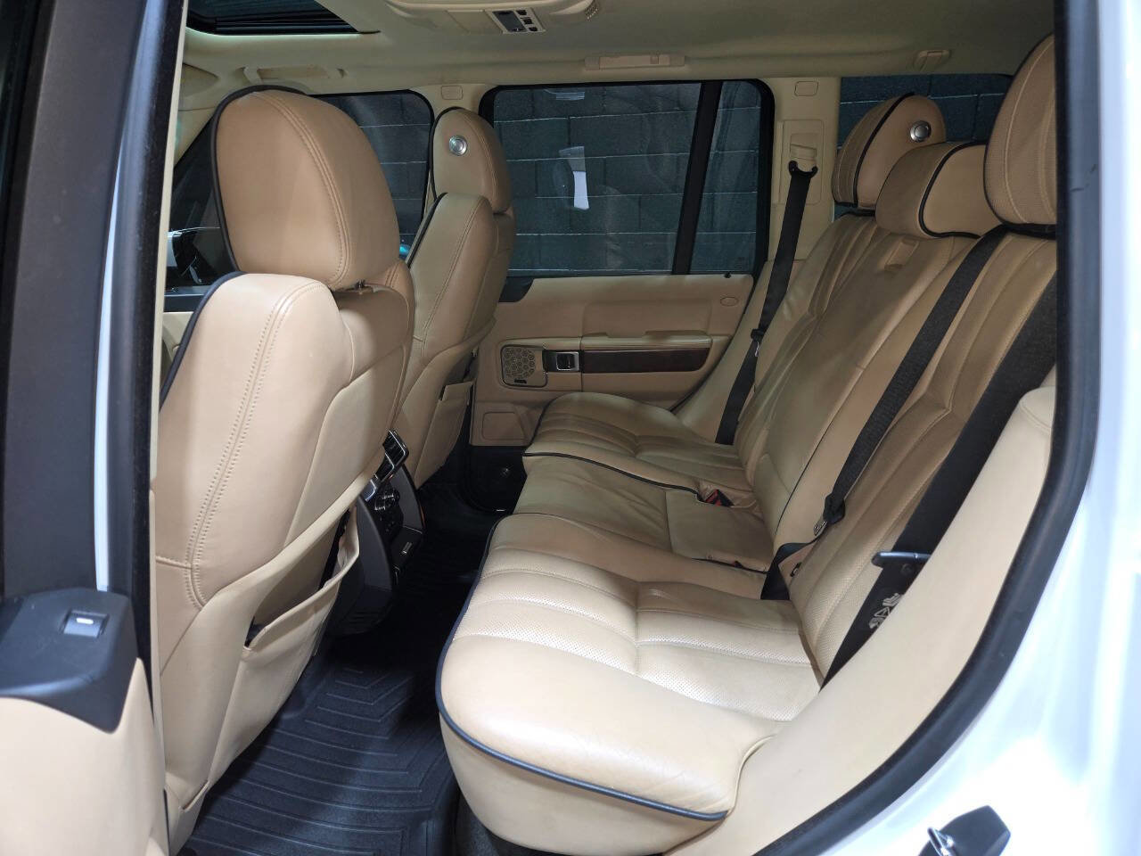 Used 2012 Land Rover Range Rover HSE LUX image 62