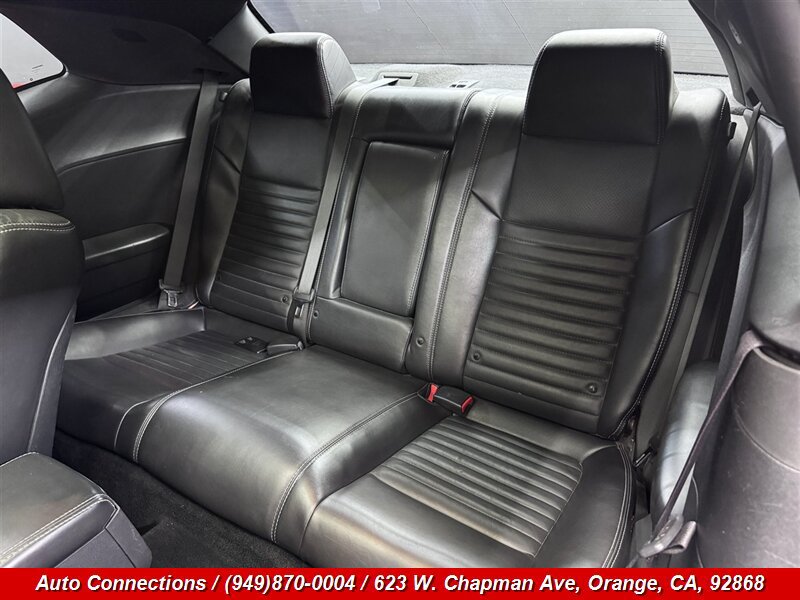Used 2013 Dodge Challenger R/T Plus RWD image 9