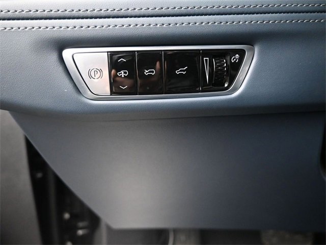 New 2025 Cadillac Escalade IQ Luxury 2 image 35