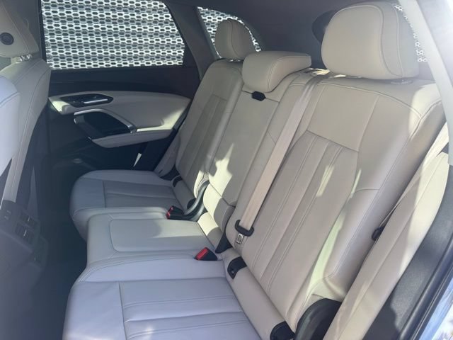 Certified 2025 Audi Q5 Premium AWD/4WD image 11