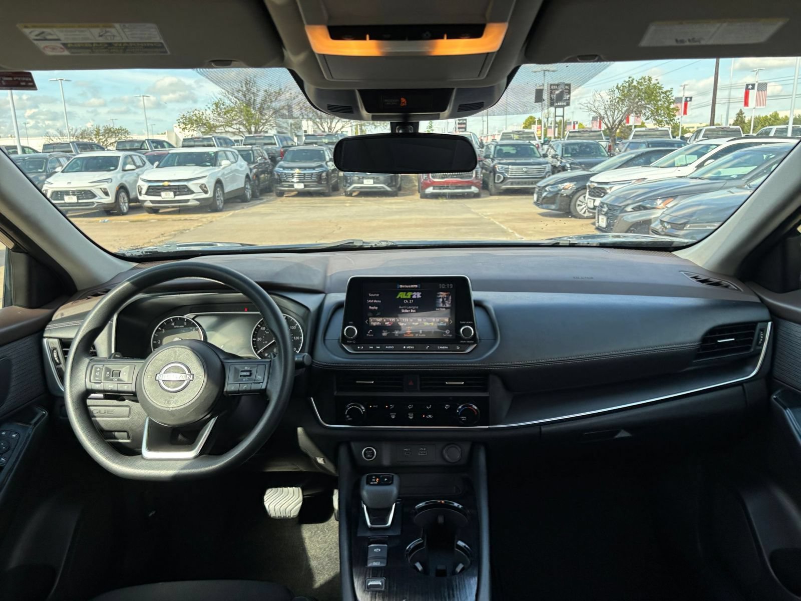 Used 2023 Nissan Rogue S FWD image 31
