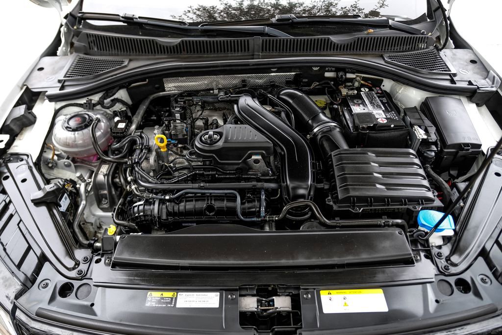 Used 2022 Volkswagen Jetta Sport image 7