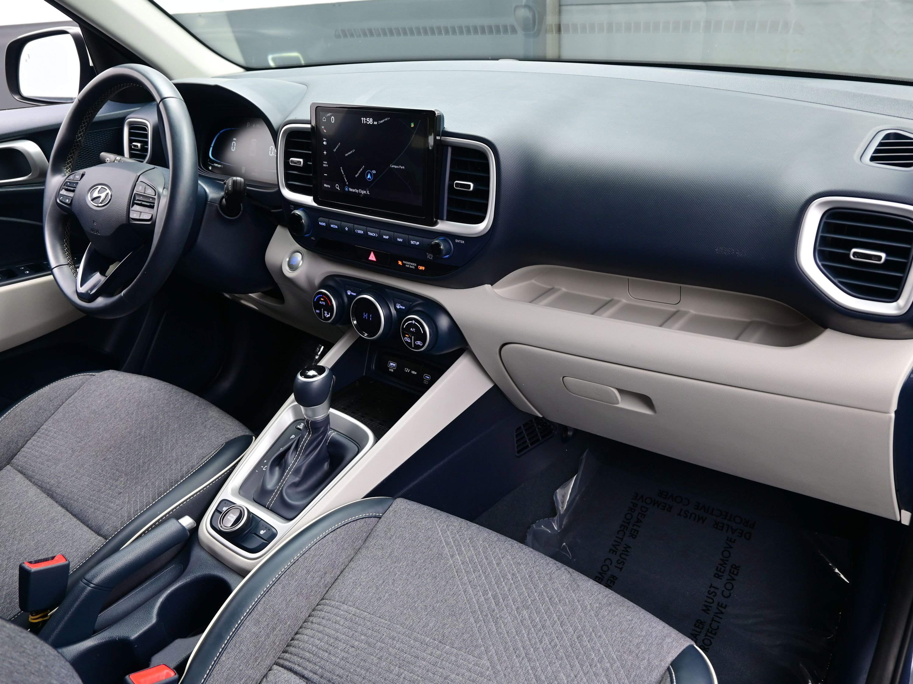 Used 2023 Hyundai Venue Limited w/ Cargo Package FWD image 14