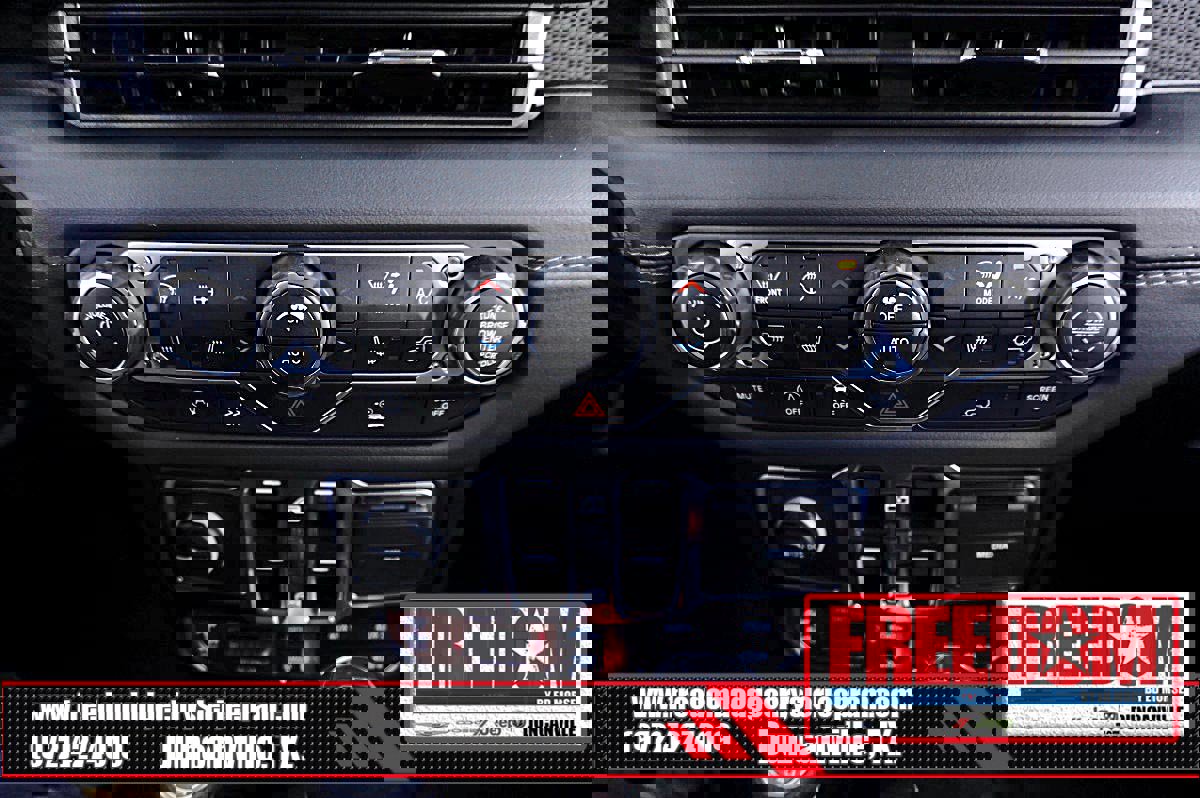 Certified 2025 Jeep Gladiator Rubicon w/ Convenience Group AWD/4WD image 21