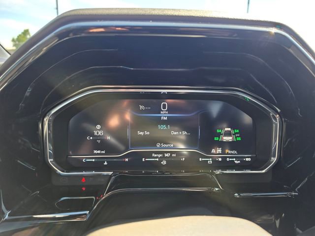 Used 2025 Chevrolet Silverado 2500 ZR2 w/ Technology Package AWD/4WD image 17