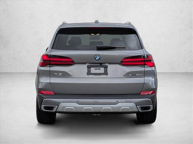 Used 2026 BMW X5 xDrive50e AWD/4WD image 8