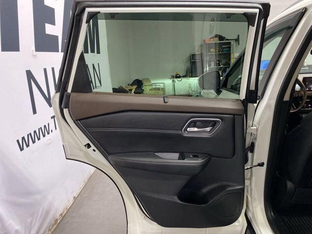 Used 2021 Nissan Rogue SV w/ Premium Package AWD/4WD image 23