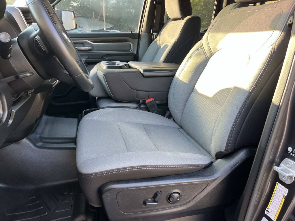 Used 2022 RAM 1500 Big Horn AWD/4WD image 27