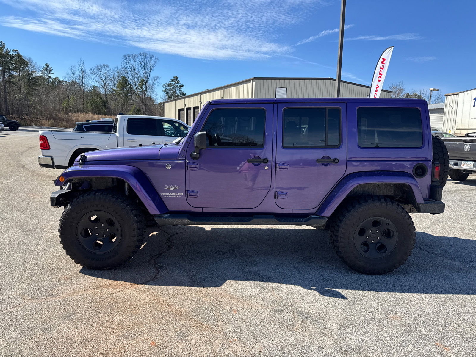 Used 2017 Jeep Wrangler Unlimited Sahara w/ Max Tow Package image 8
