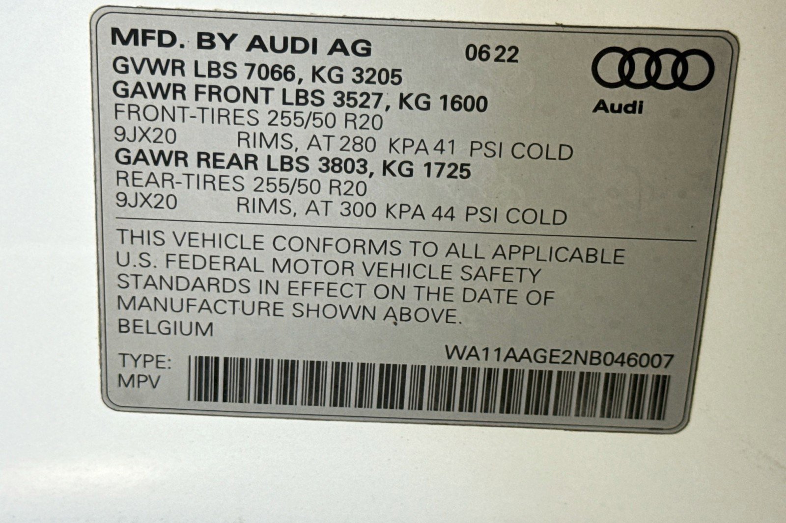 Used 2022 Audi e-tron Premium w/ Convenience Plus Package AWD/4WD image 31