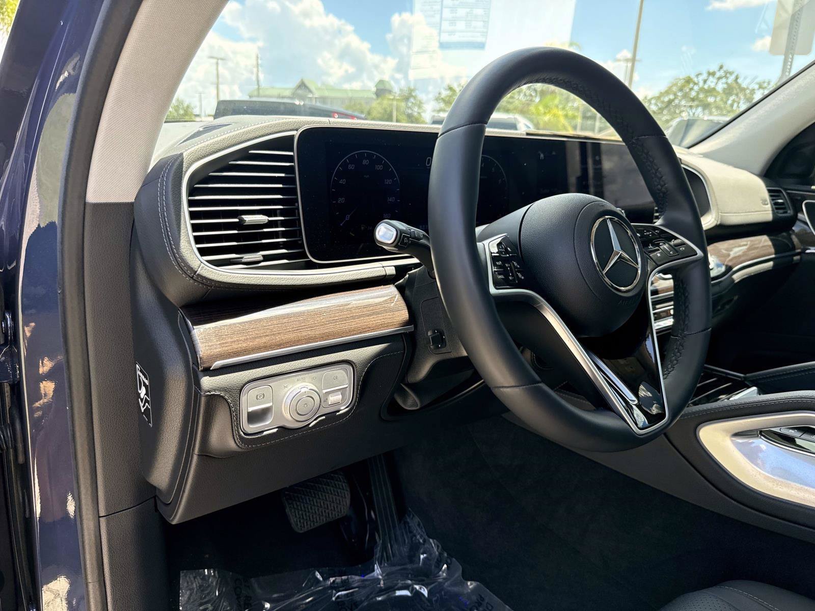 Certified 2025 Mercedes-Benz GLE 350 4MATIC image 20