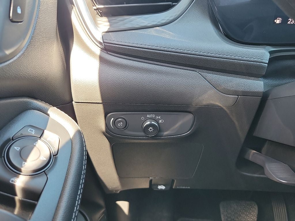 Used 2025 Buick Encore GX Preferred FWD image 14