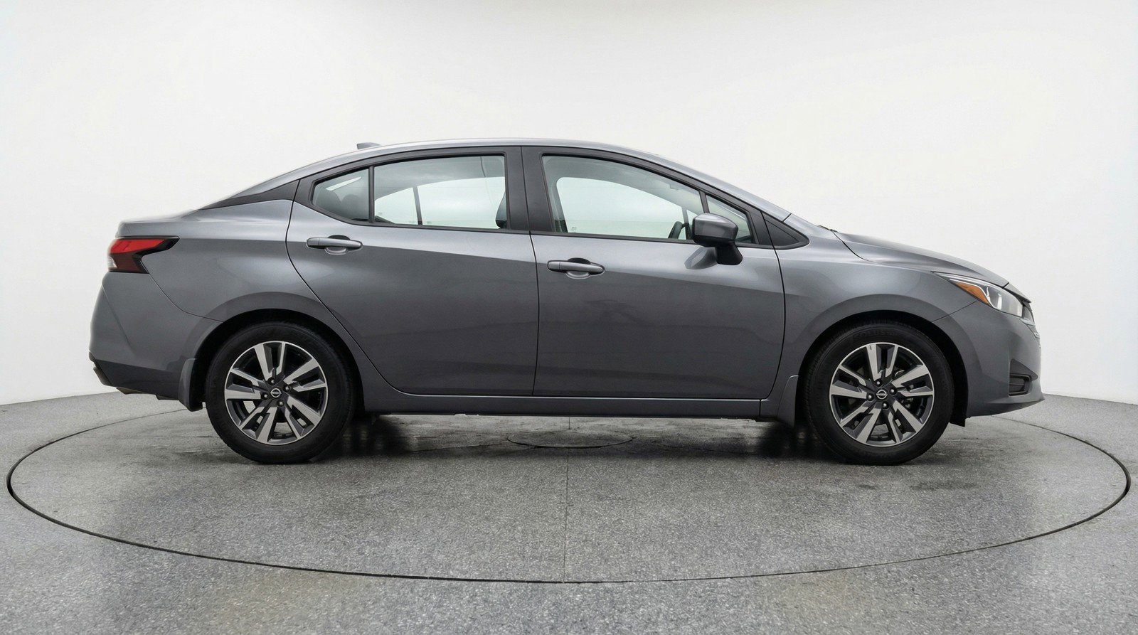 Used 2025 Nissan Versa SV image 11