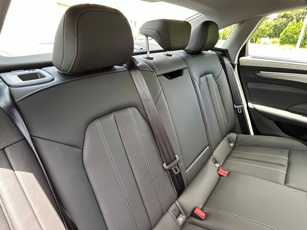 New 2026 Audi A6 Premium Plus AWD/4WD image 44