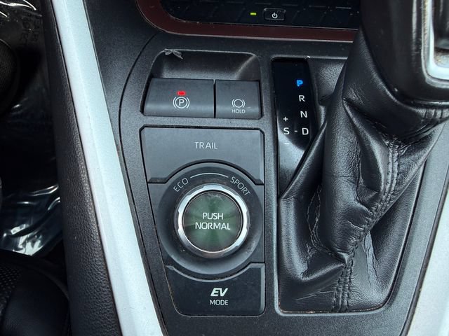 Used 2021 Toyota RAV4 Limited AWD/4WD image 11