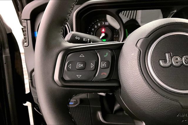 Used 2025 Jeep Wrangler Unlimited Rubicon 4xe w/ Safety Group image 26