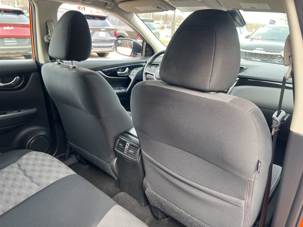 Used 2020 Nissan Rogue Sport SV w/ All-Weather Package image 15