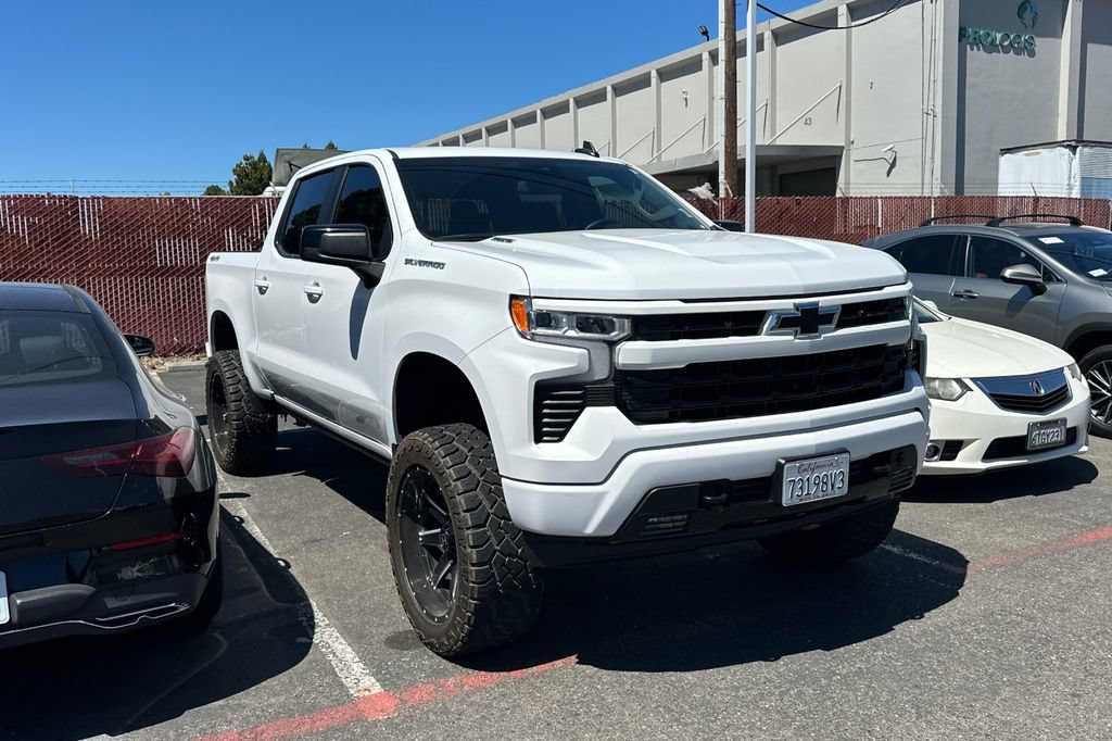Used 2023 Chevrolet Silverado 1500 RST w/ Convenience Package II AWD/4WD image 2