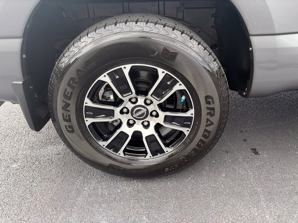 Used 2024 Nissan Titan SV w/ SV Convenience Package AWD/4WD image 13
