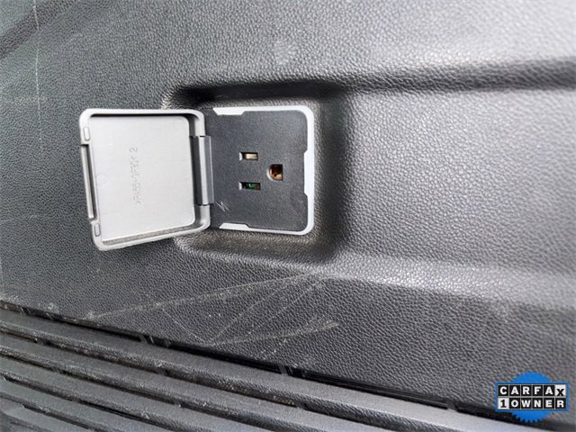 Used 2023 Chevrolet Suburban Z71 image 28