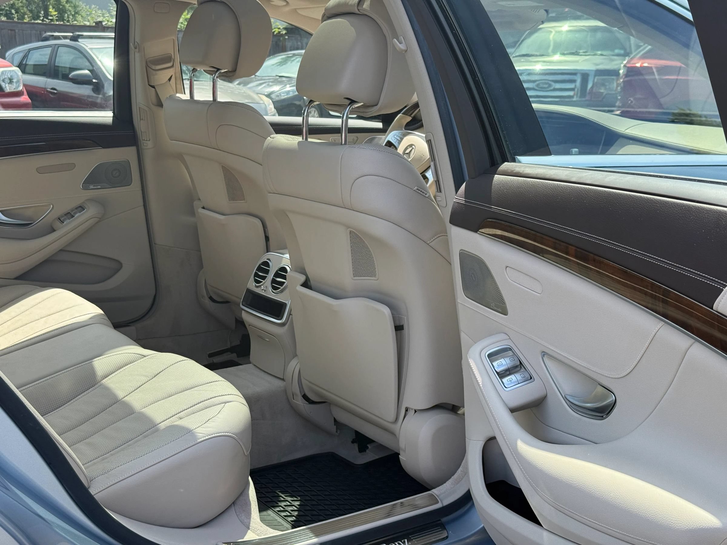 Used 2015 Mercedes-Benz S 550 4MATIC Sedan image 37