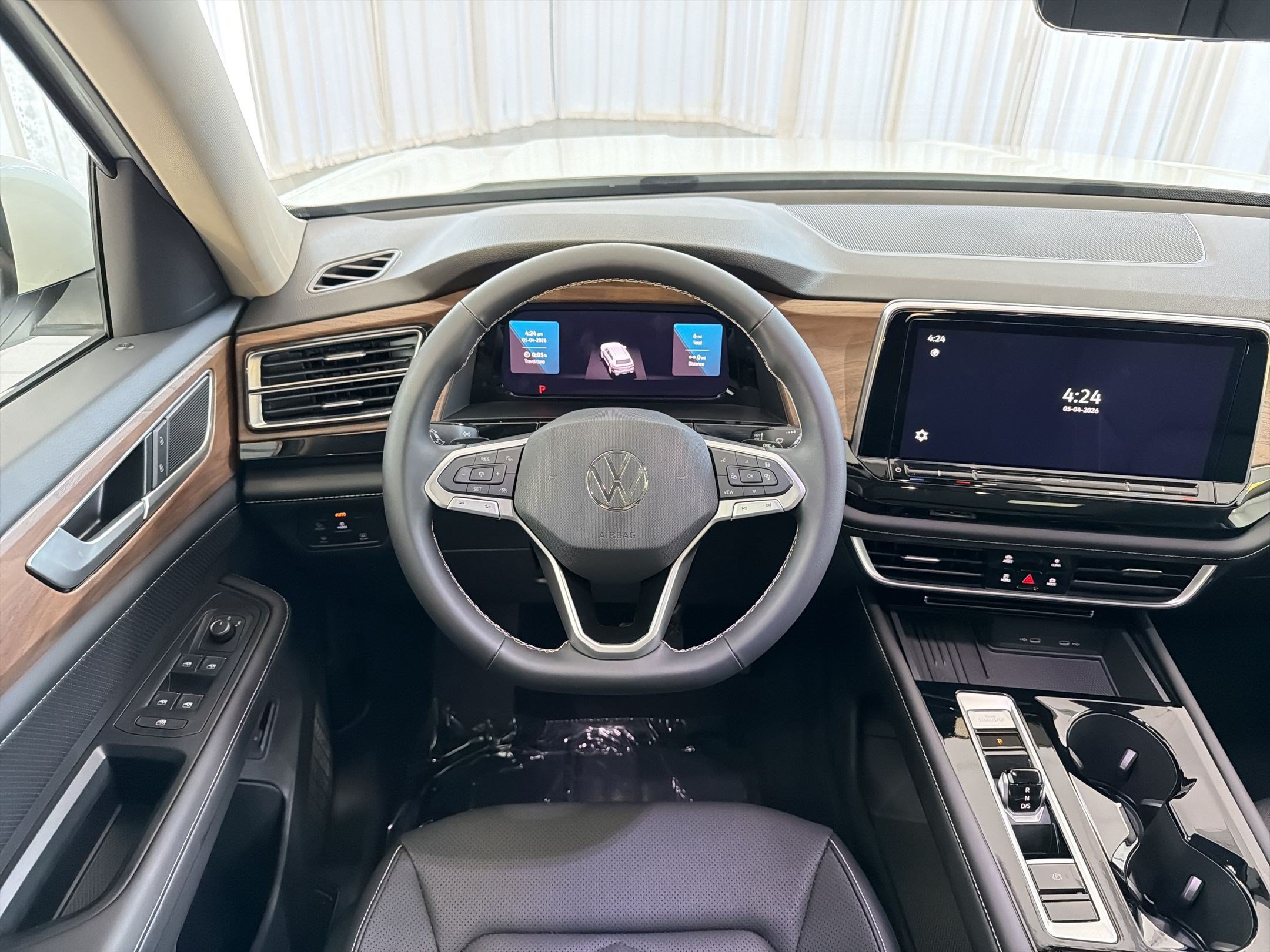 New 2026 Volkswagen Atlas SE FWD image 22