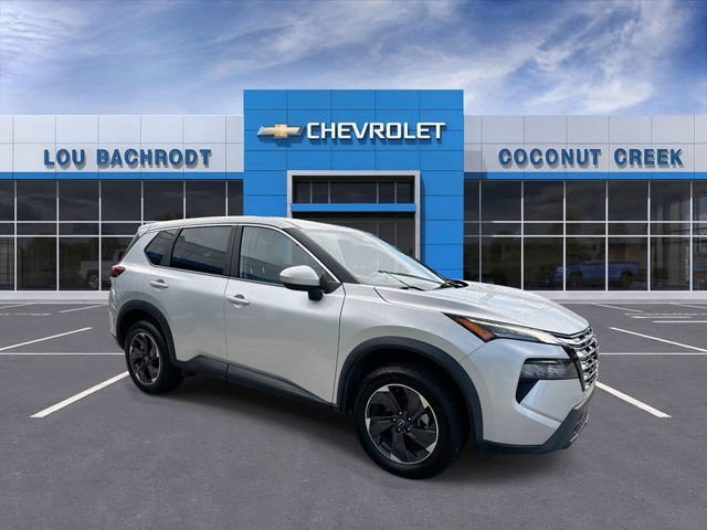 Used 2024 Nissan Rogue SV FWD image 2