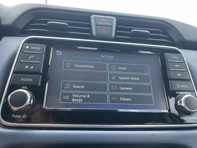 Used 2023 Nissan Versa SV FWD image 33