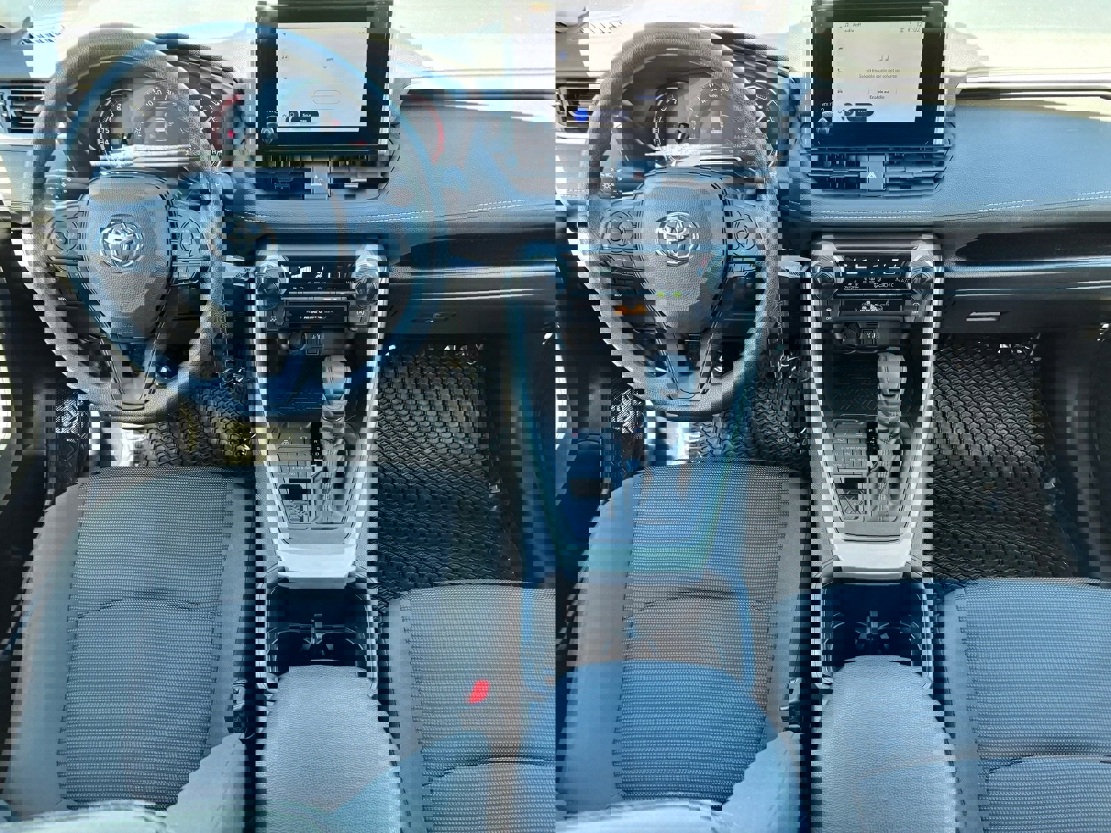 Used 2025 Toyota RAV4 LE image 12