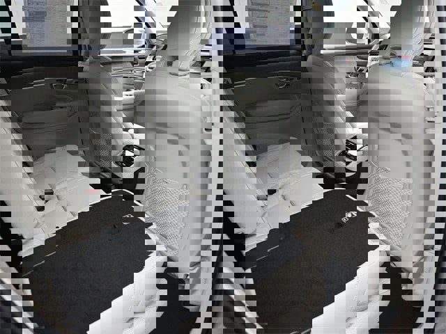 New 2025 Volvo XC90 B6 Ultra image 27