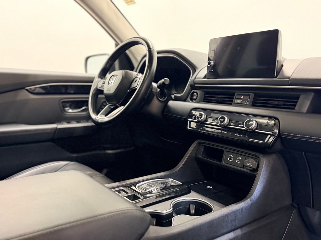 Used 2023 Honda Pilot Touring image 17
