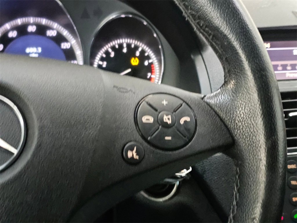 Used 2009 Mercedes-Benz C 300 Sedan image 30