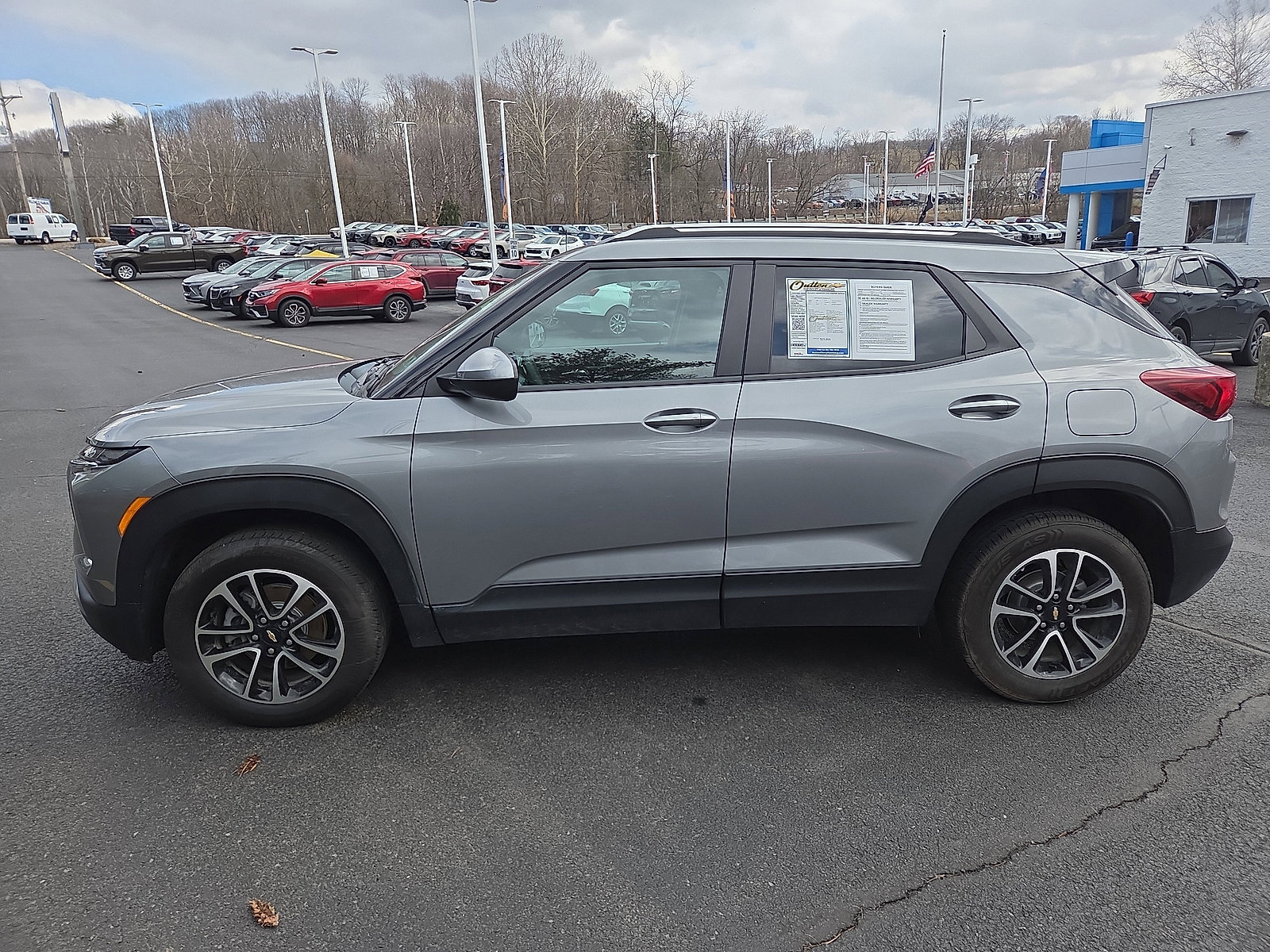 Used 2025 Chevrolet TrailBlazer LT image 6
