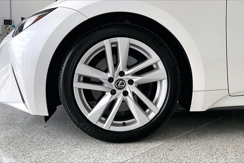 Used 2024 Lexus IS 300 w/ Comfort Package RWD image 11