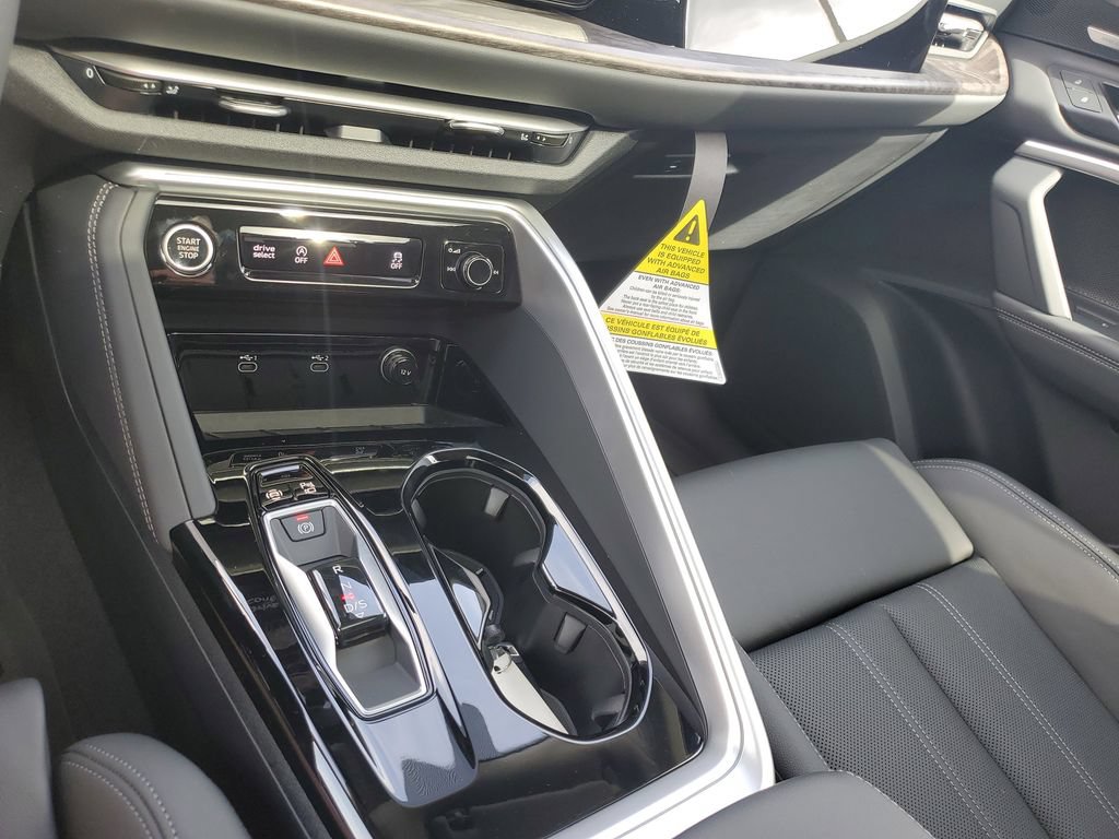 New 2025 Audi Q5 Premium Plus w/ Premium Plus AWD/4WD image 13