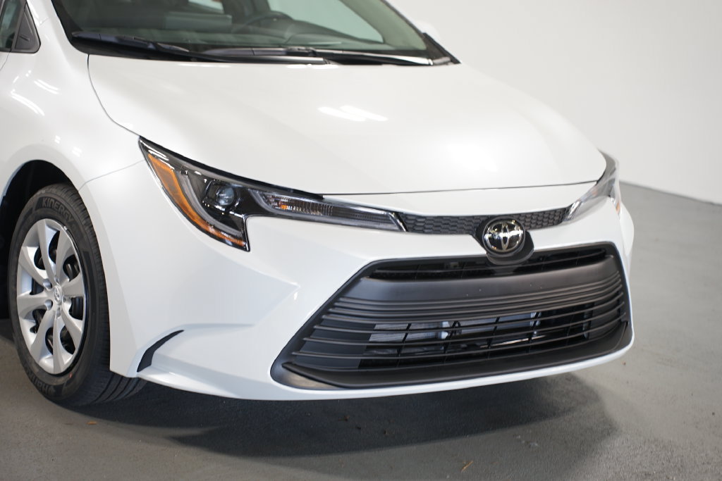 New 2027 Toyota Corolla LE FWD image 4