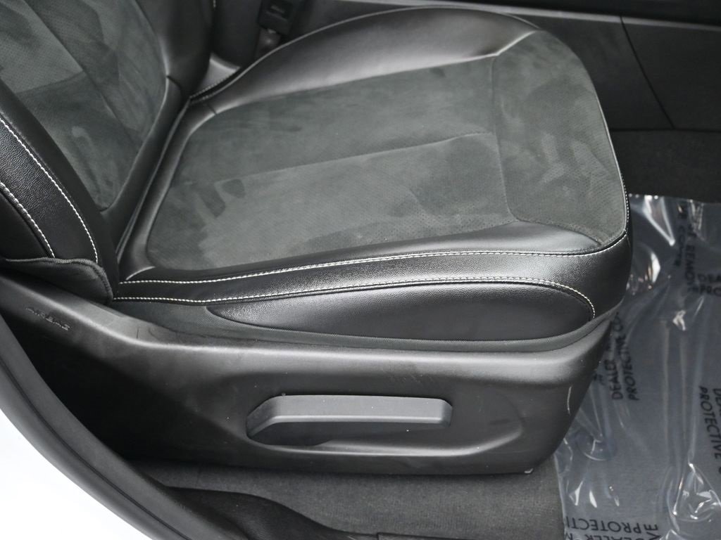 Certified 2024 Jeep Grand Cherokee Altitude image 31