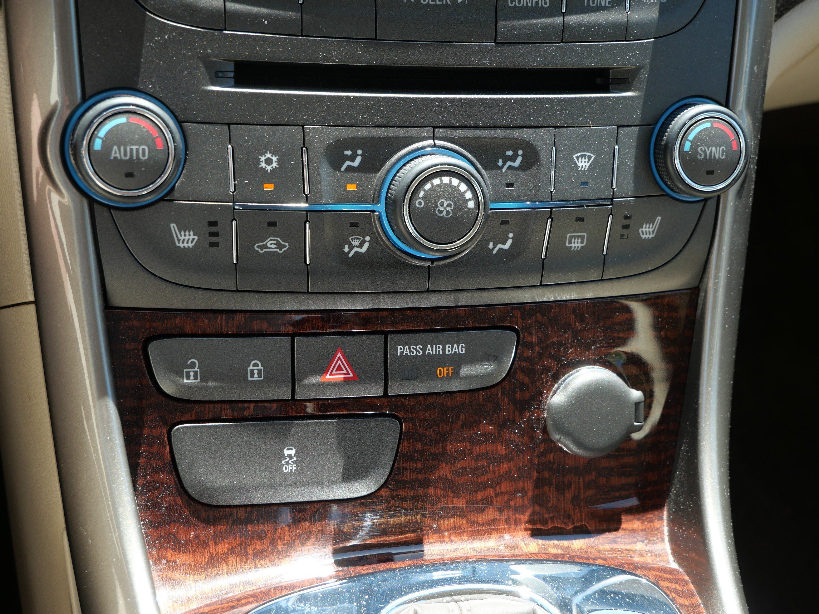 Used 2013 Chevrolet Malibu Eco w/ Leather Package FWD image 23