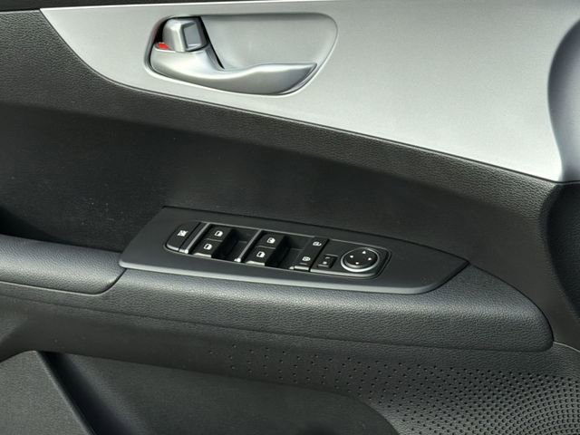 Used 2024 Kia Forte LXS image 33